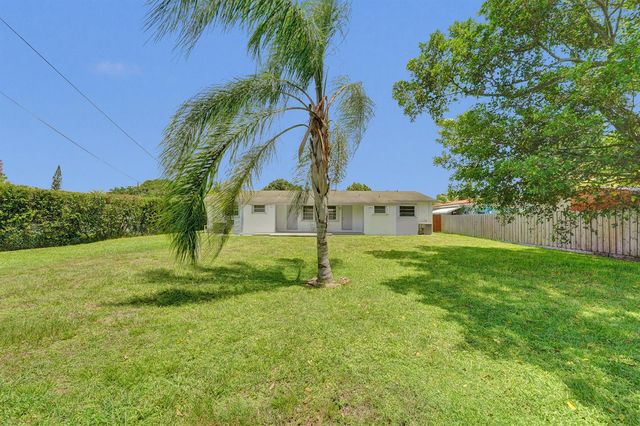 5830 Garfield Street, Hollywood, FL 33021