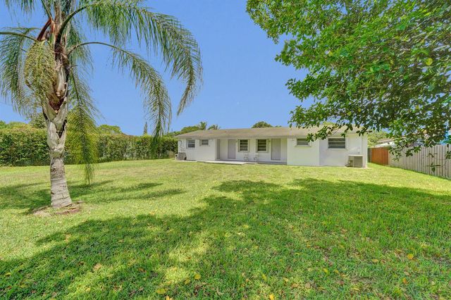 5830 Garfield Street, Hollywood, FL 33021