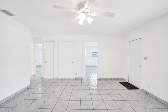 5830 Garfield Street, Hollywood, FL 33021