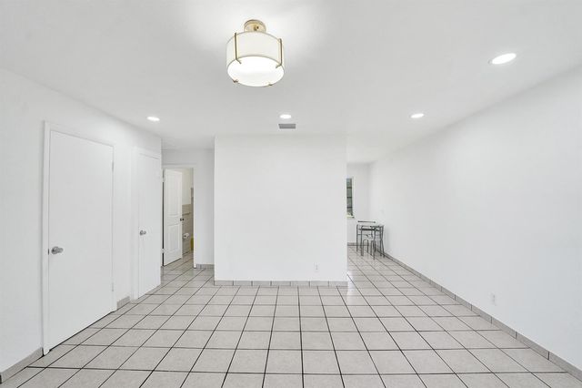 5830 Garfield Street, Hollywood, FL 33021