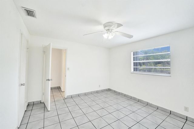 5830 Garfield Street, Hollywood, FL 33021