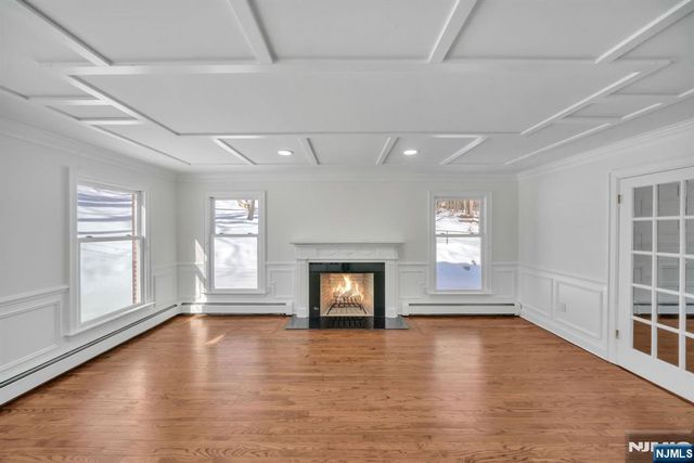853 Shadow Ridge Road, Franklin Lakes, NJ 07417