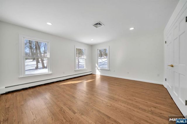853 Shadow Ridge Road, Franklin Lakes, NJ 07417