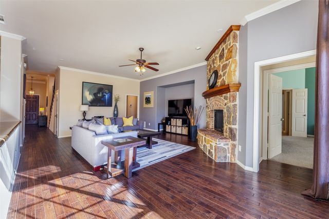 920 Fannin Drive, Lantana, TX 76226