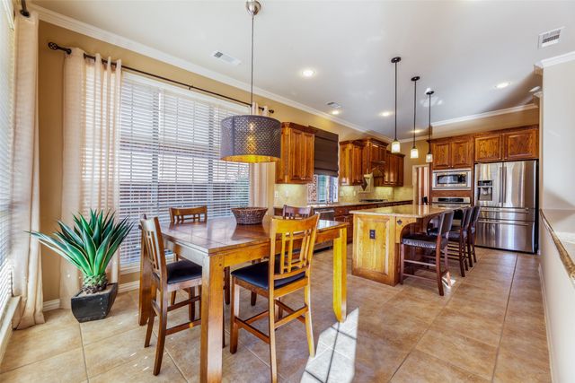 920 Fannin Drive, Lantana, TX 76226