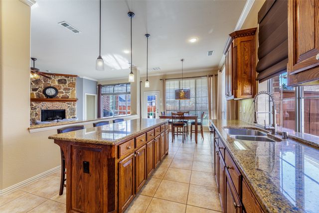 920 Fannin Drive, Lantana, TX 76226