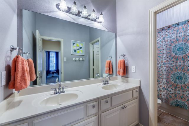 920 Fannin Drive, Lantana, TX 76226