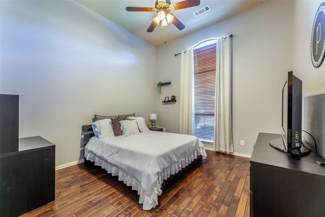 920 Fannin Drive, Lantana, TX 76226