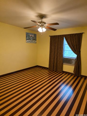 2106 E SOUTHCROSS BLVD, San Antonio, TX 78223