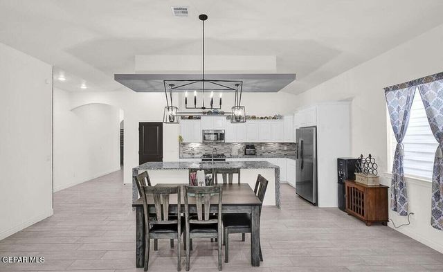 12365 Desert Wolf Avenue, El Paso, TX 79938