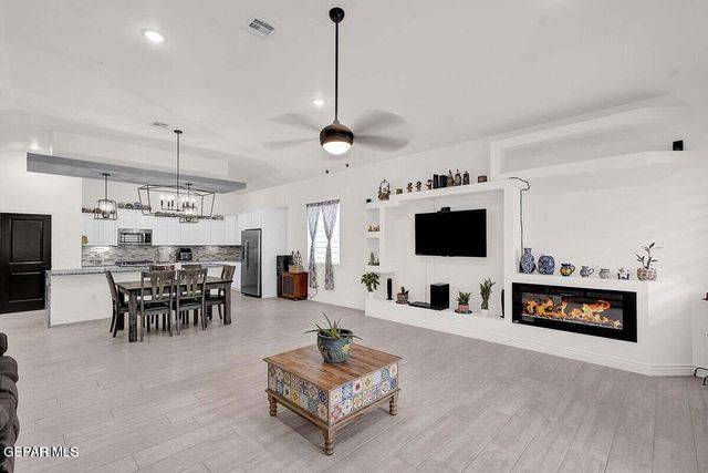 12365 Desert Wolf Avenue, El Paso, TX 79938