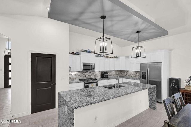 12365 Desert Wolf Avenue, El Paso, TX 79938