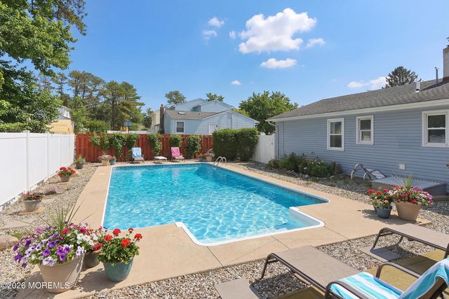 1409 Broadway Boulevard, Toms River, NJ 08757