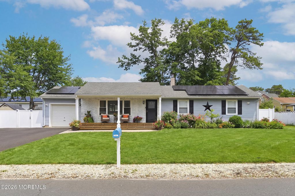 1409 Broadway Boulevard, Toms River, NJ 08757