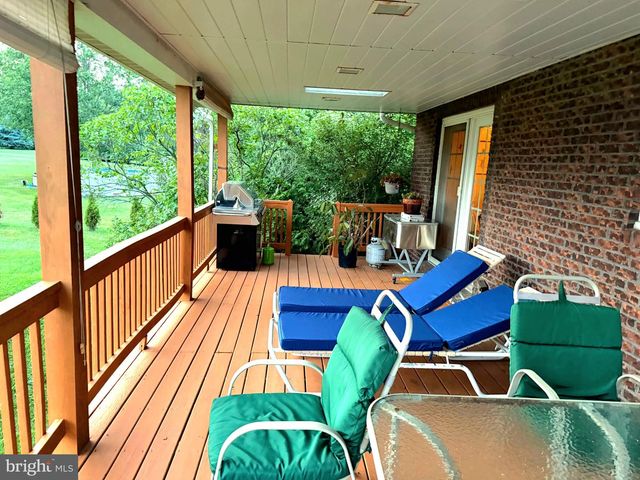 2650 OBERLIN DR, York, PA 17404