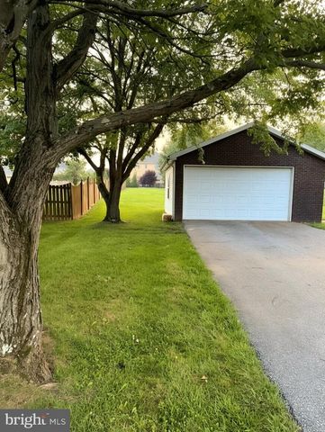 2650 OBERLIN DR, York, PA 17404