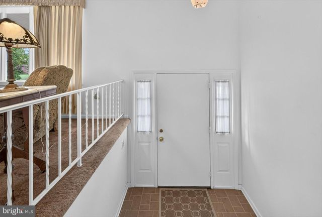2650 OBERLIN DR, York, PA 17404
