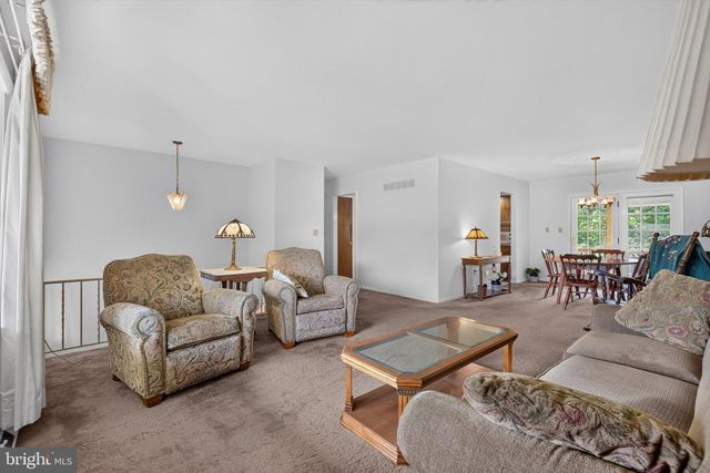 2650 OBERLIN DR, York, PA 17404