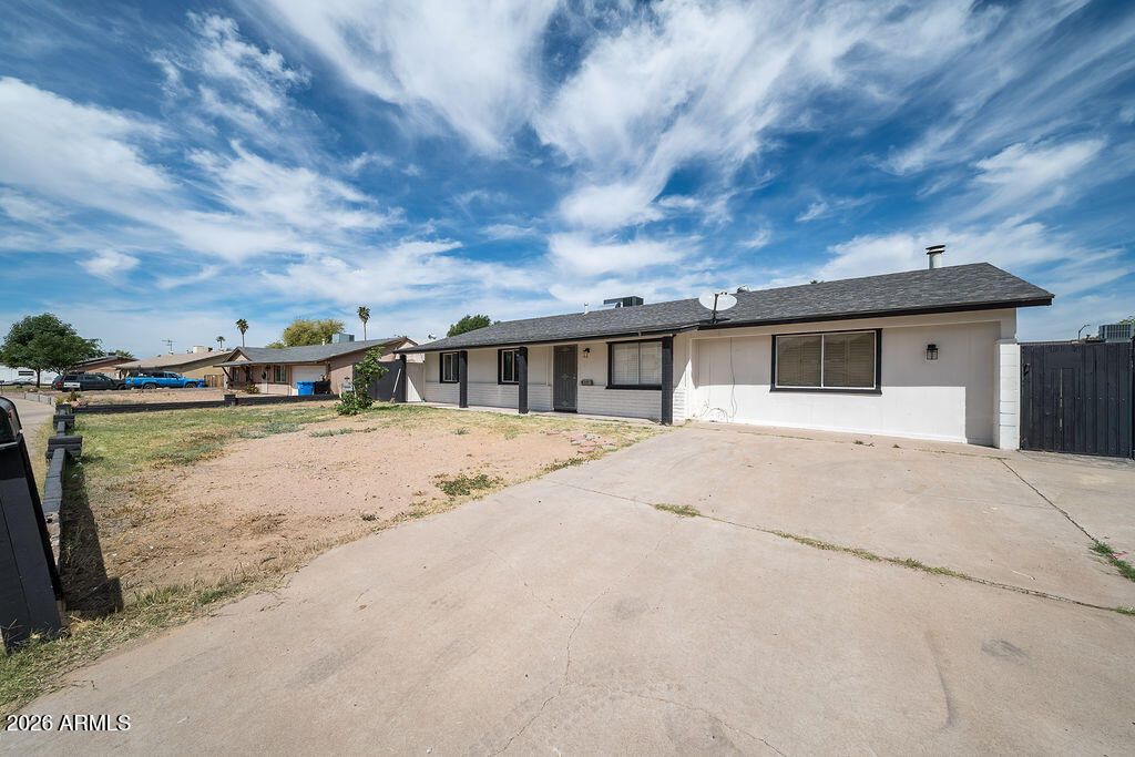 1734 W WOOD Drive, Phoenix, AZ 85029 — photo 2
