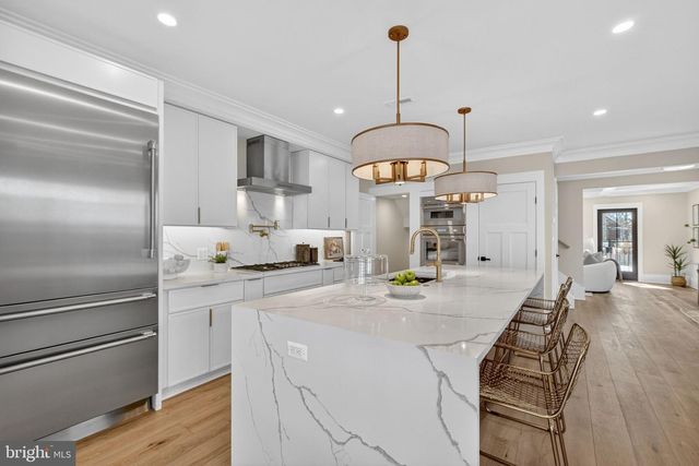 4121 MILITARY RD NW, Washington, DC 20015