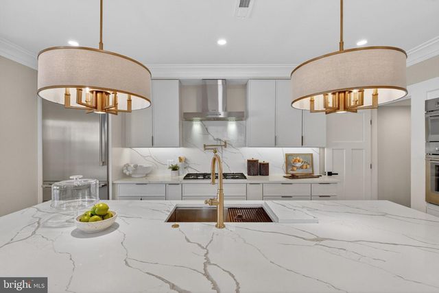 4121 MILITARY RD NW, Washington, DC 20015