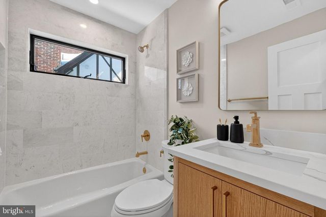 4121 MILITARY RD NW, Washington, DC 20015