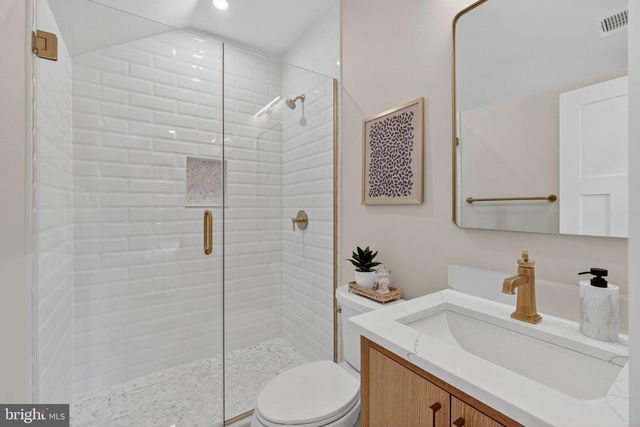 4121 MILITARY RD NW, Washington, DC 20015