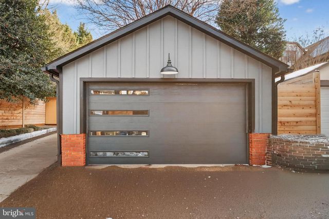 4121 MILITARY RD NW, Washington, DC 20015