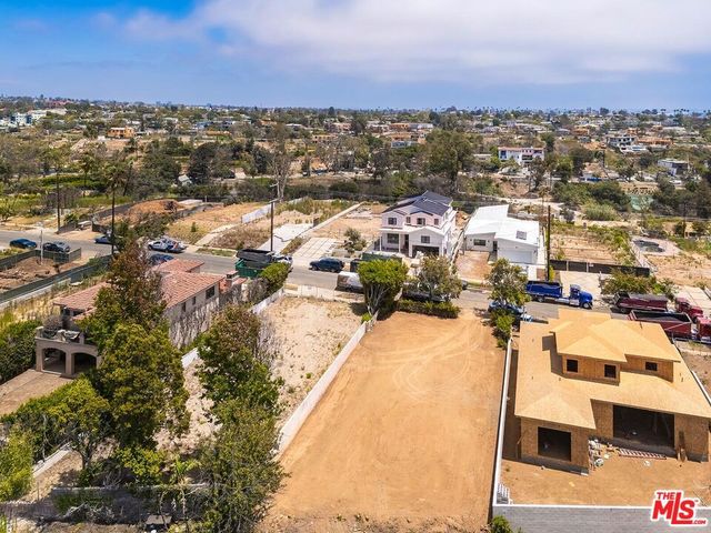 629 N Las Casas Avenue, Pacific Palisades, CA 90272