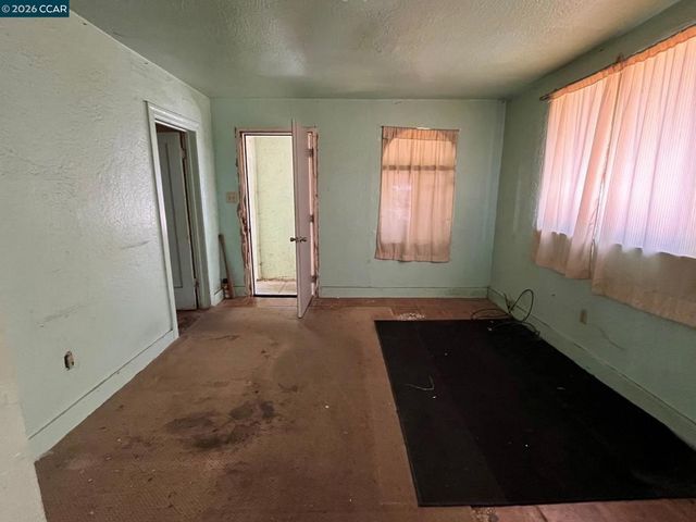 196 N Bella Monte Ave, Bay Point, CA 94565