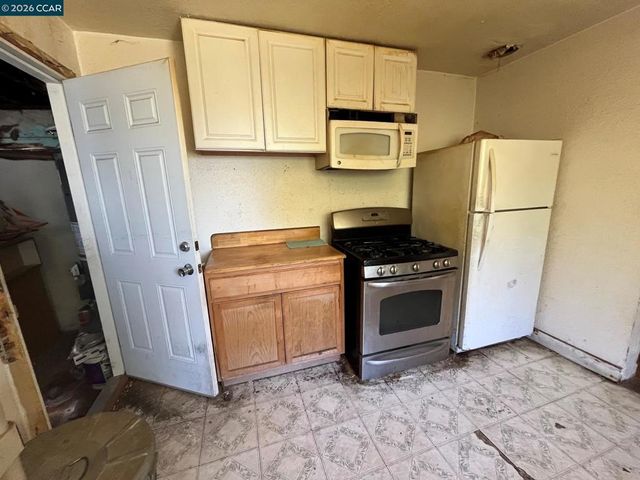196 N Bella Monte Ave, Bay Point, CA 94565