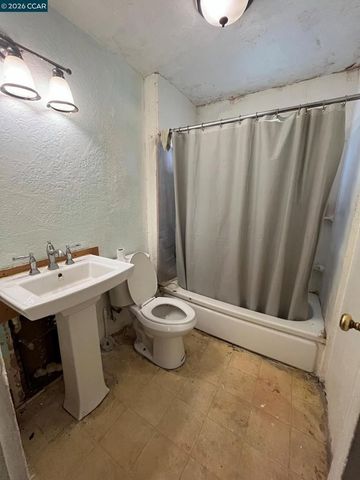 196 N Bella Monte Ave, Bay Point, CA 94565