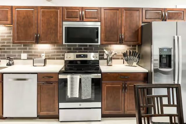 802 E Grove Street, Bloomington, IL 61701