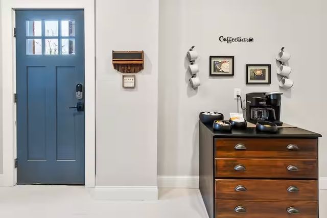 802 E Grove Street, Bloomington, IL 61701