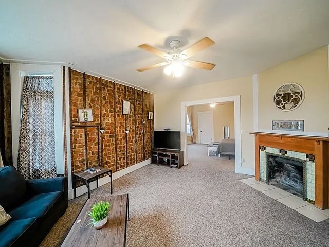 802 E Grove Street, Bloomington, IL 61701