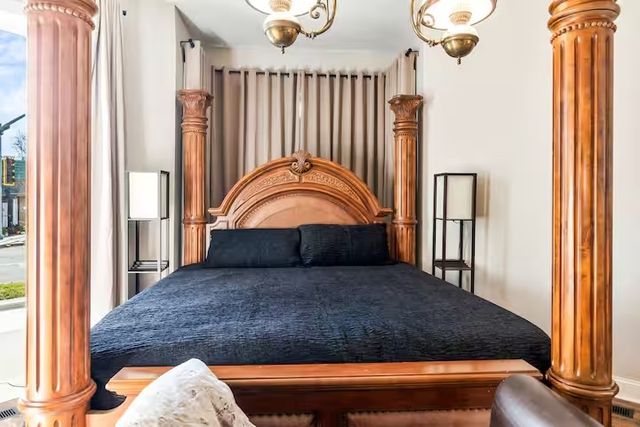 802 E Grove Street, Bloomington, IL 61701