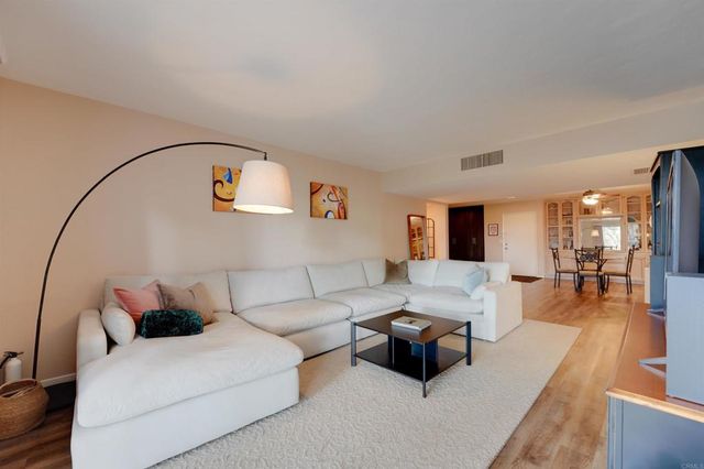 4900 Rosehedge Drive 208, La Mesa, CA 91942