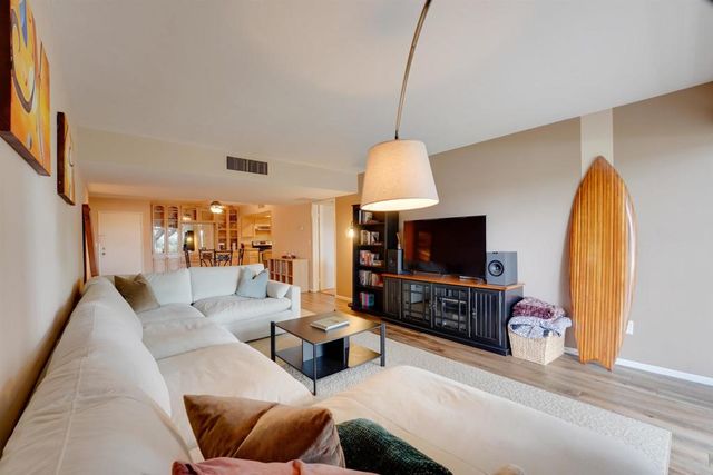 4900 Rosehedge Drive 208, La Mesa, CA 91942