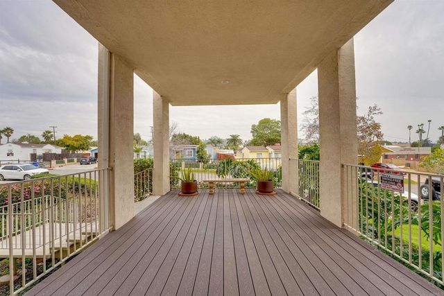 4900 Rosehedge Drive 208, La Mesa, CA 91942