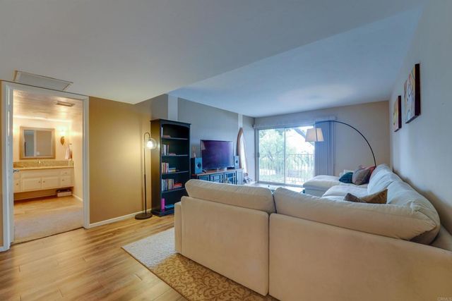 4900 Rosehedge Drive 208, La Mesa, CA 91942