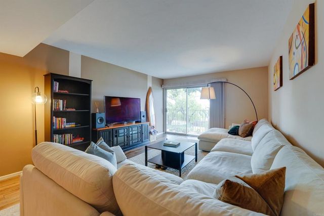 4900 Rosehedge Drive 208, La Mesa, CA 91942