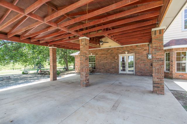 102 E Britton Street, Krum, TX 76249