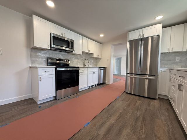 43 Buttonwood Road, Halifax, MA 02338