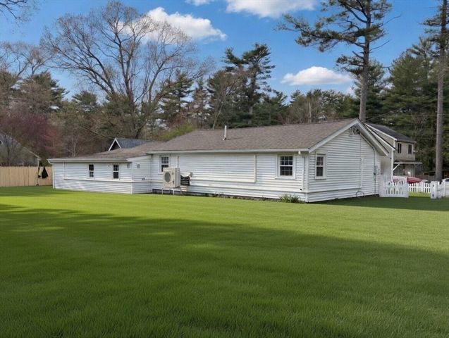 43 Buttonwood Road, Halifax, MA 02338