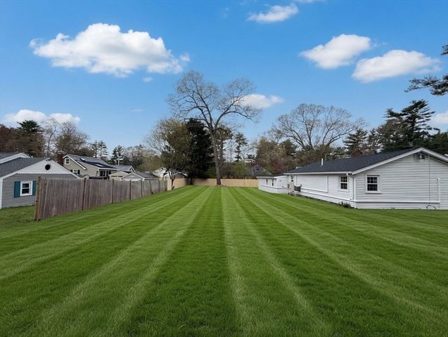 43 Buttonwood Road, Halifax, MA 02338