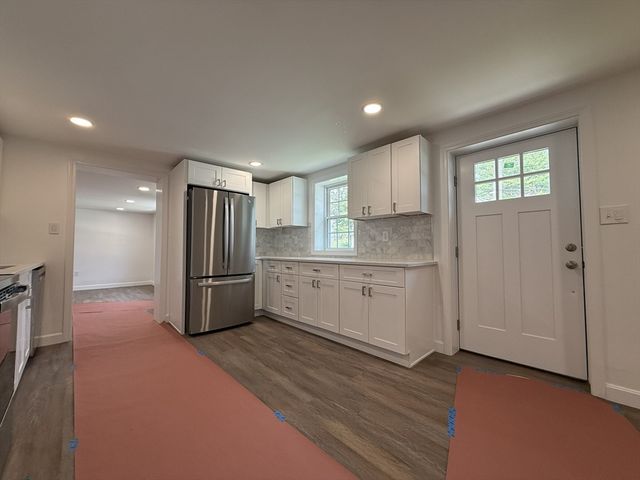 43 Buttonwood Road, Halifax, MA 02338
