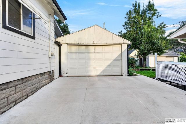4309 S 13th Street, Omaha, NE 68107