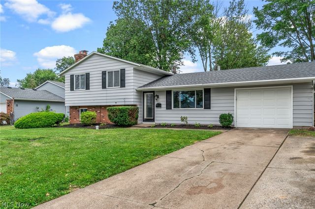 4221 Princess Anne Court, Lorain, OH 44052