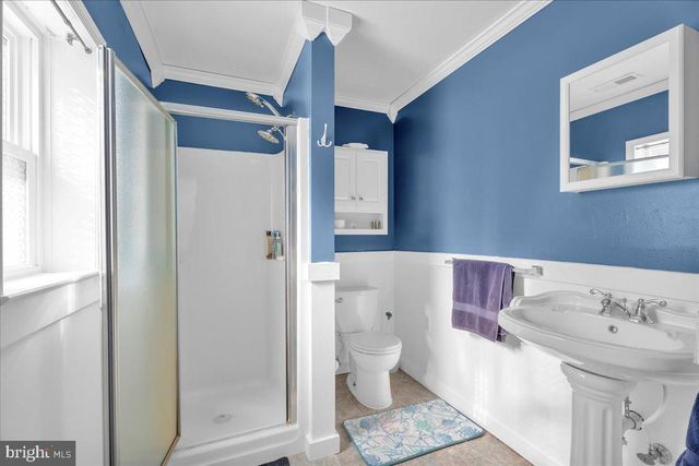 13 WOODSHIRE DR, Sicklerville, NJ 08081