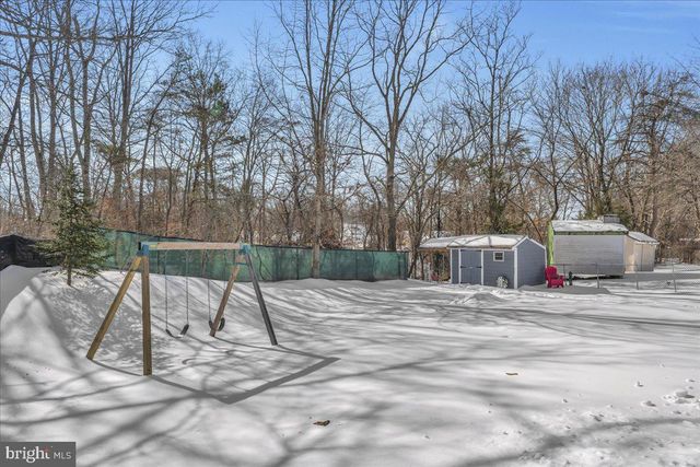 13 WOODSHIRE DR, Sicklerville, NJ 08081